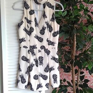 Pineapple-print romper